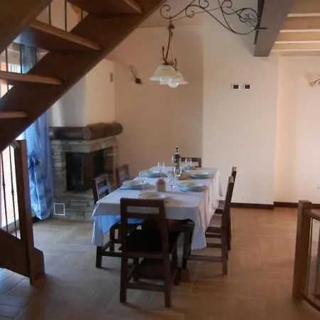 度假居 Rustikales Haus In Ruhiger Lage Mit Seesicht By Interhome *