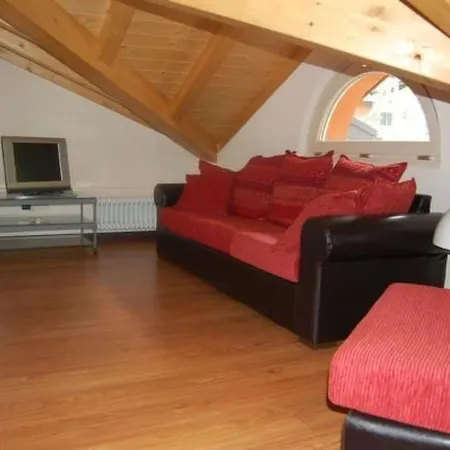 度假居 Rustikales Haus In Ruhiger Lage Mit Seesicht By Interhome